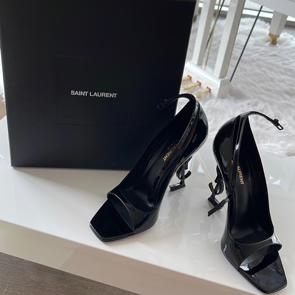 100% Authentic YSL Vernice Grupy / Nero Lucido 38.5 - Picture 1 of 6